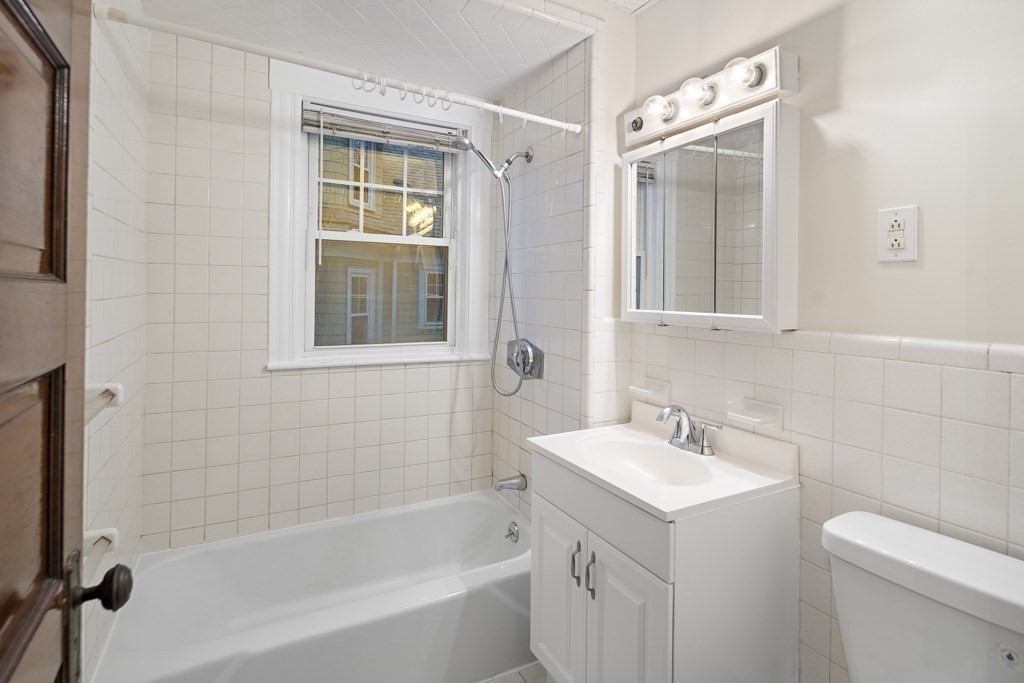127-129 Fresh Pond Pkwy