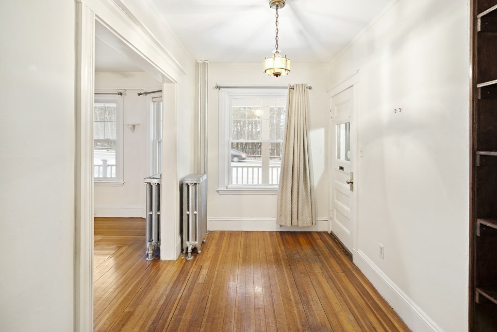 127-129 Fresh Pond Pkwy