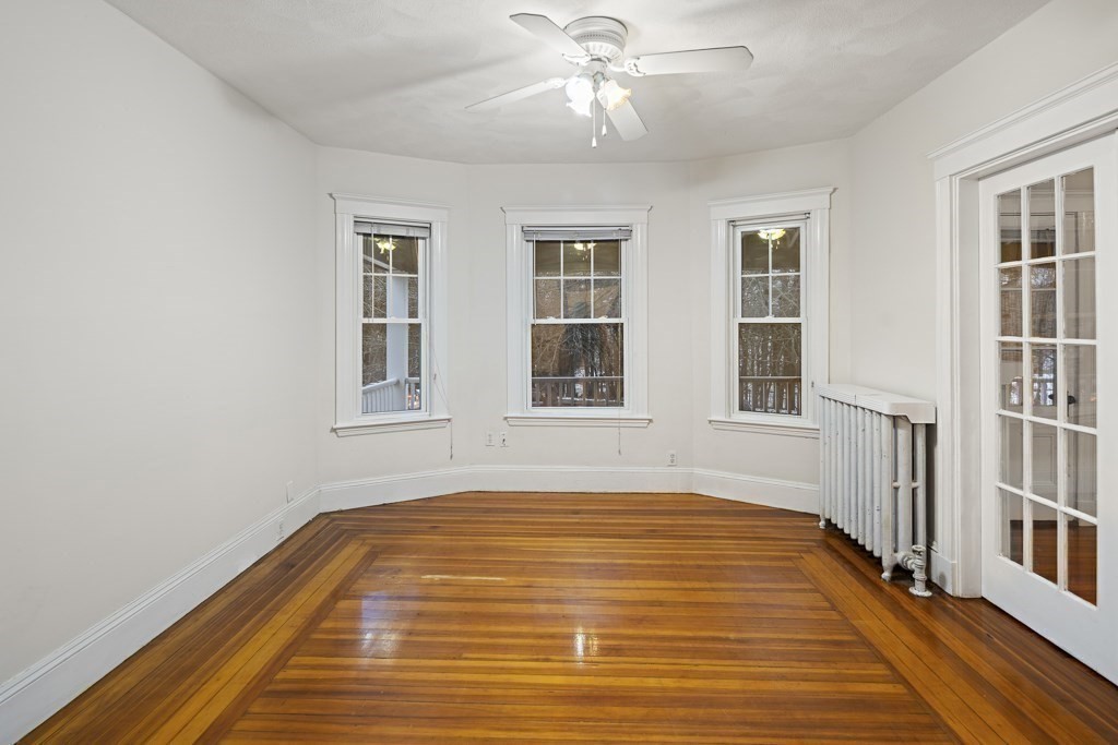 127-129 Fresh Pond Pkwy