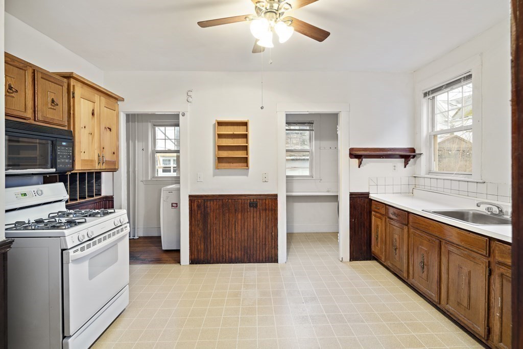 127-129 Fresh Pond Pkwy