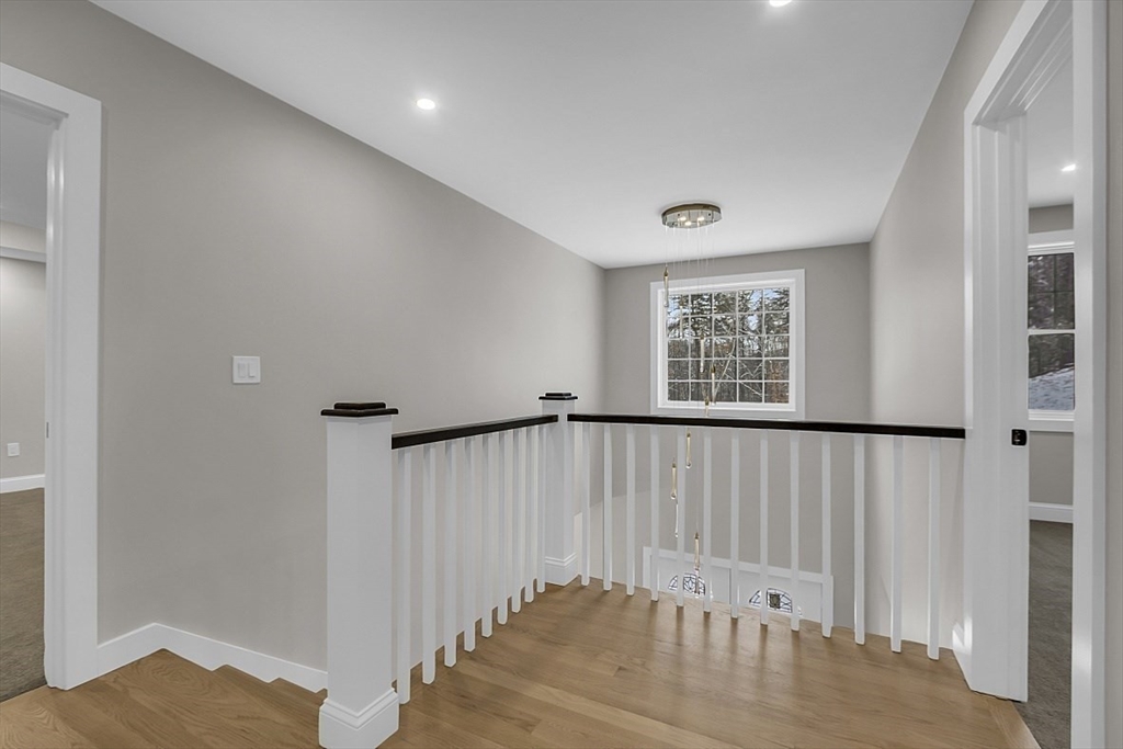 7 Crown Road