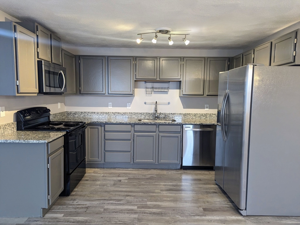 33-A Jackson St # 202