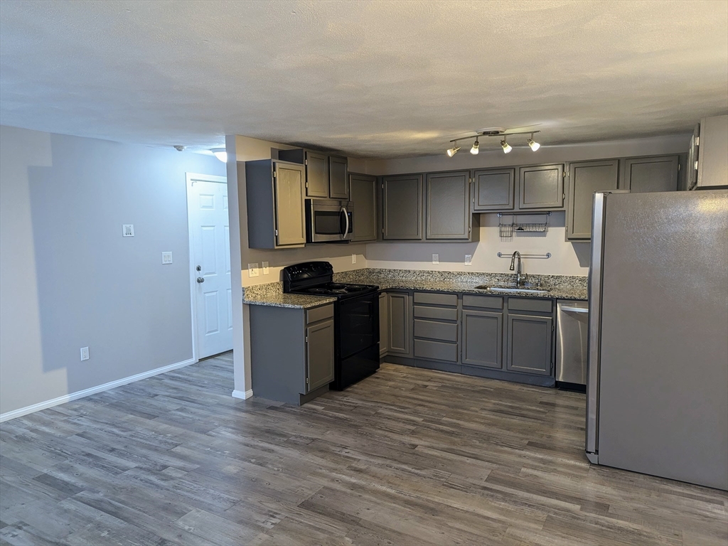 33-A Jackson St # 202