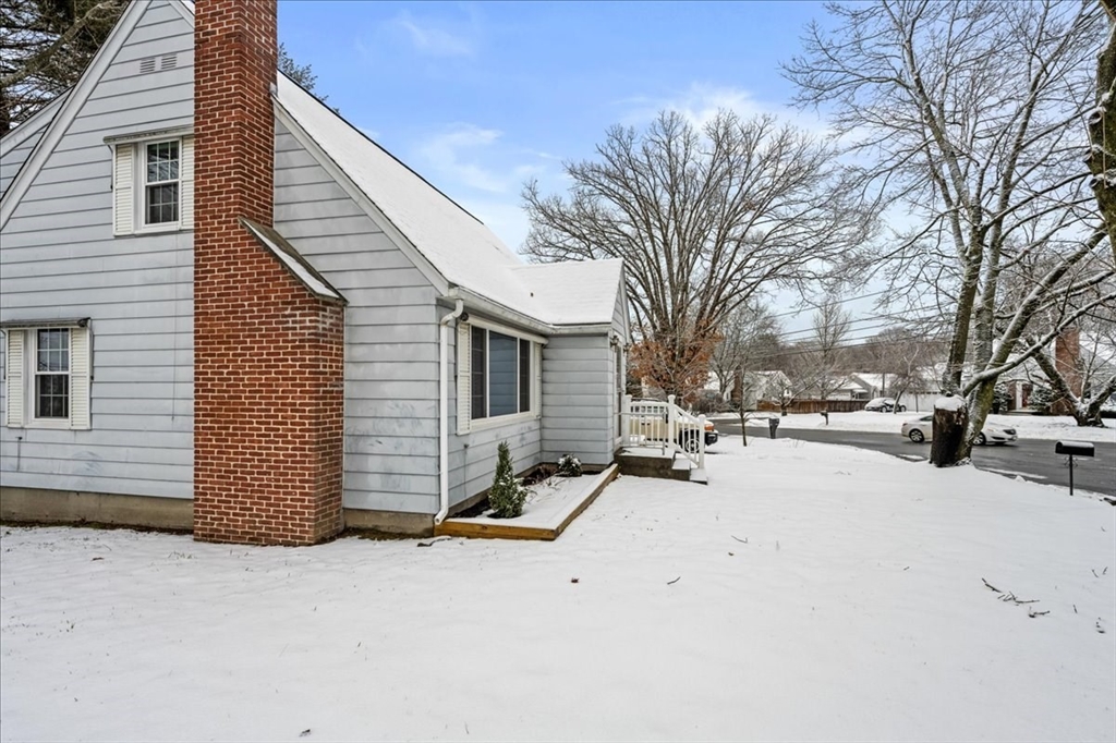 2 Fairlawn St