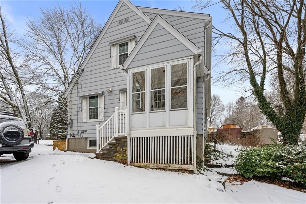 2 Fairlawn St