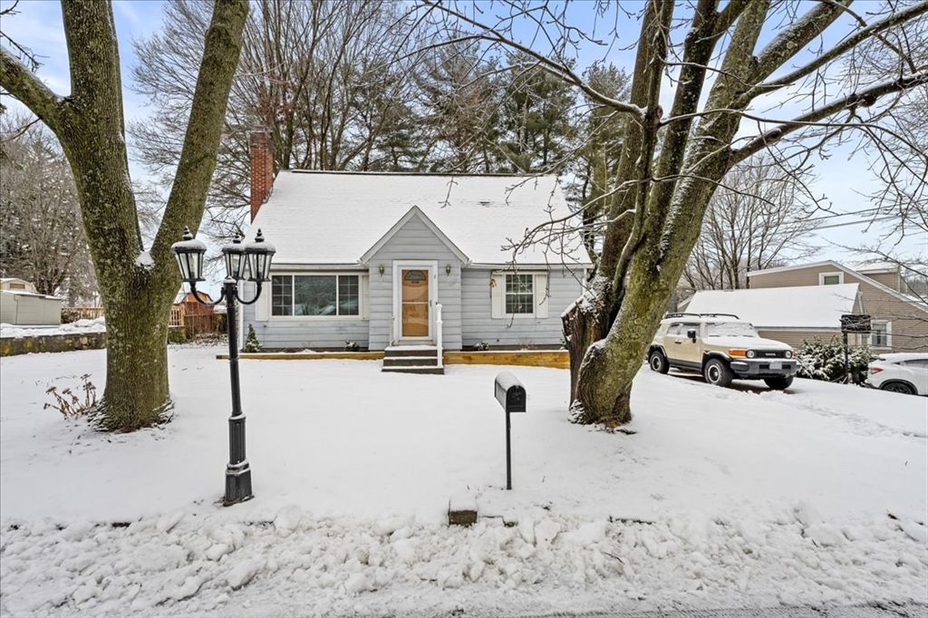 2 Fairlawn St