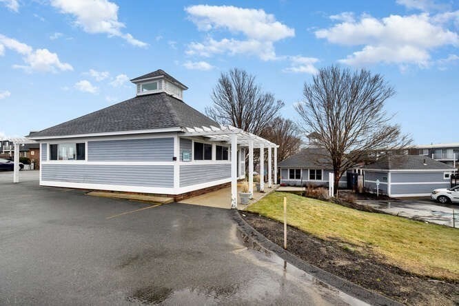 145 Essex Ave # 317
