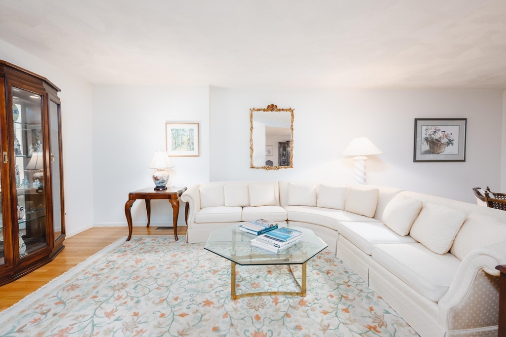 34 Edward Dr # 34
