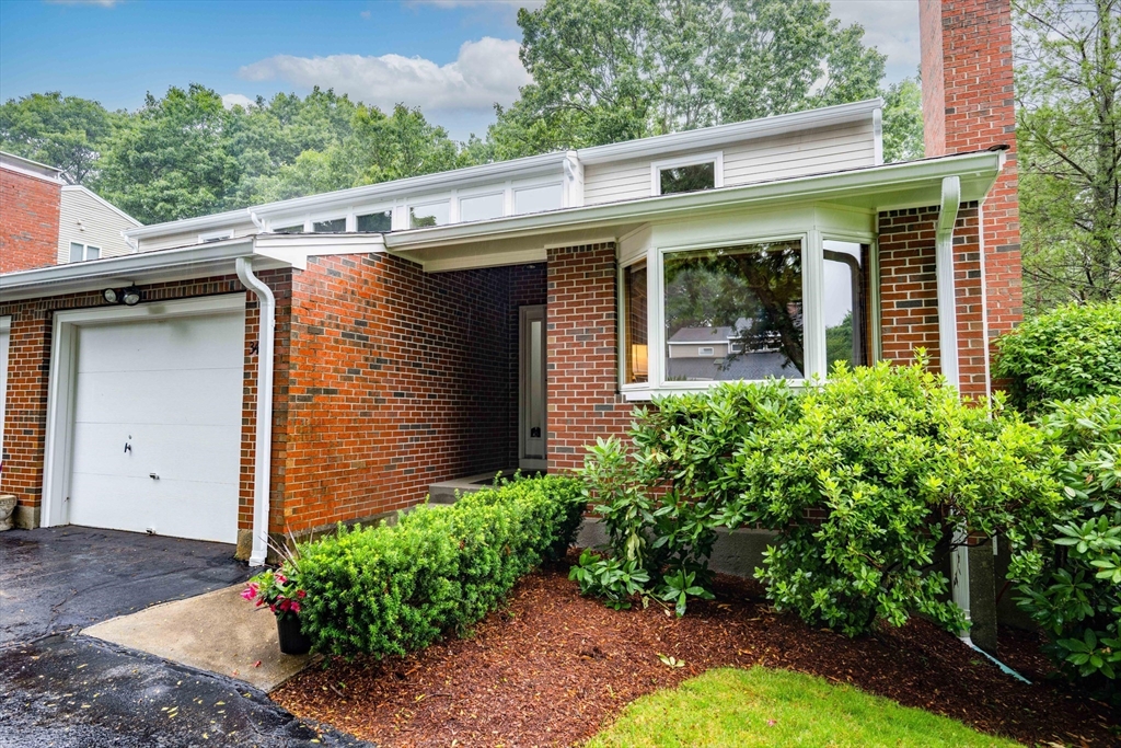34 Edward Dr # 34