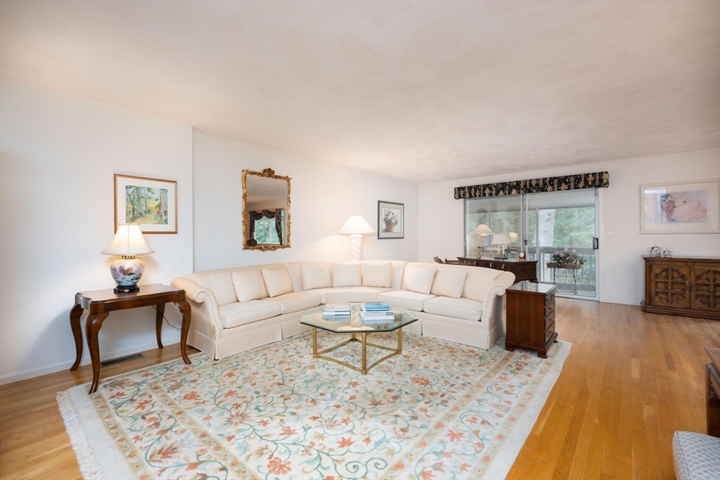 34 Edward Dr # 34