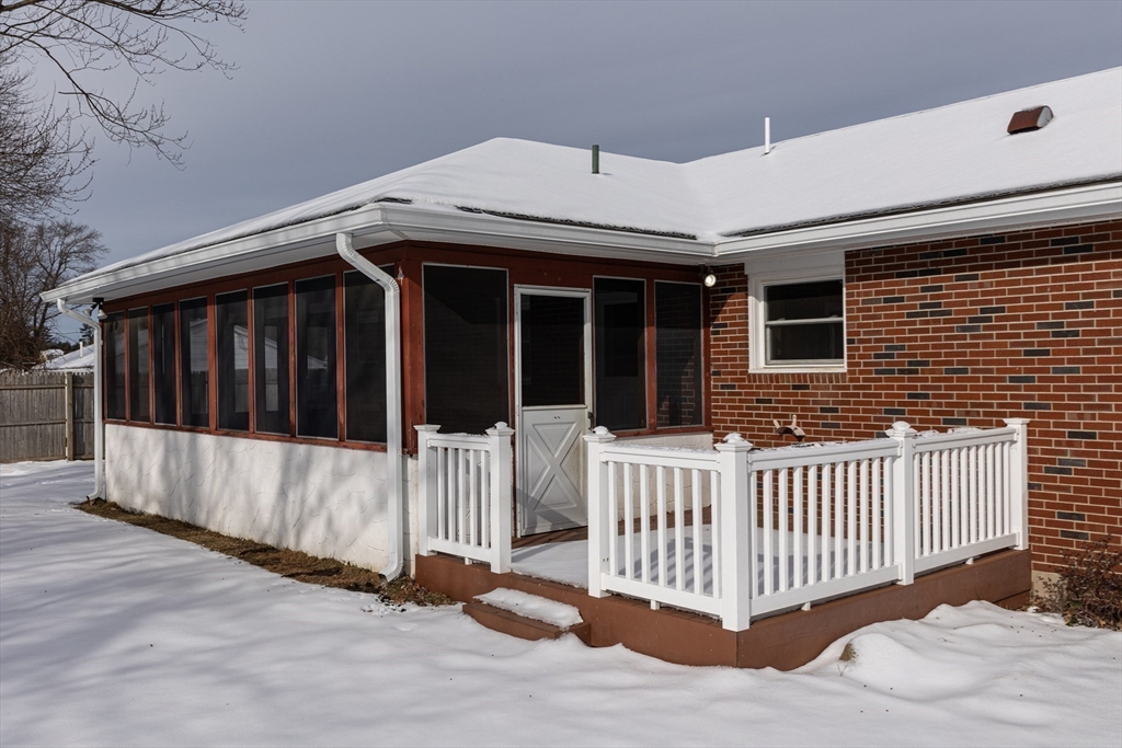 274 W Hill Rd