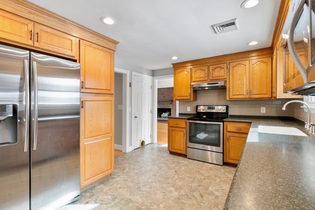 274 W Hill Rd