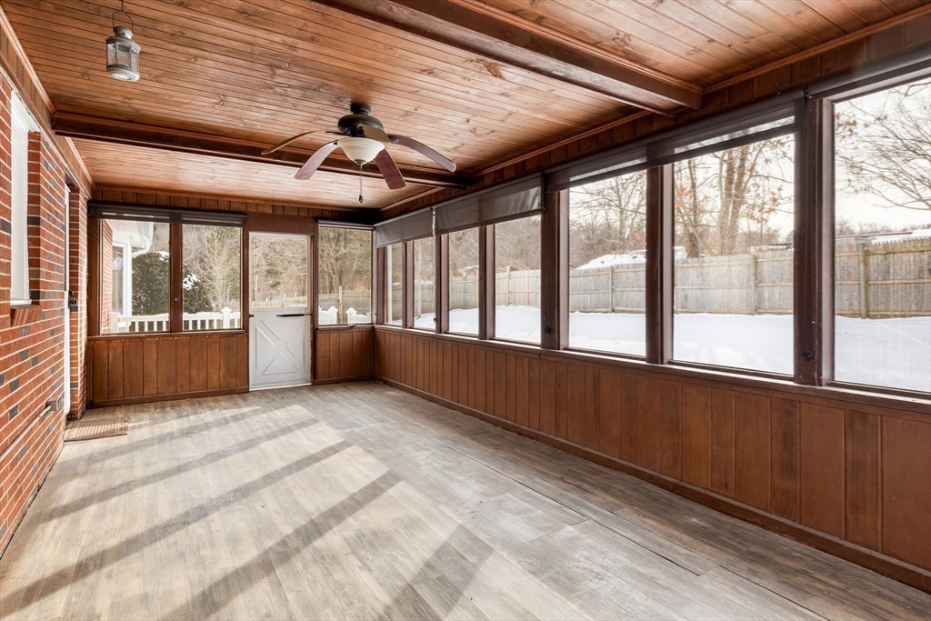 274 W Hill Rd