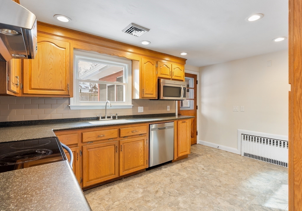 274 W Hill Rd