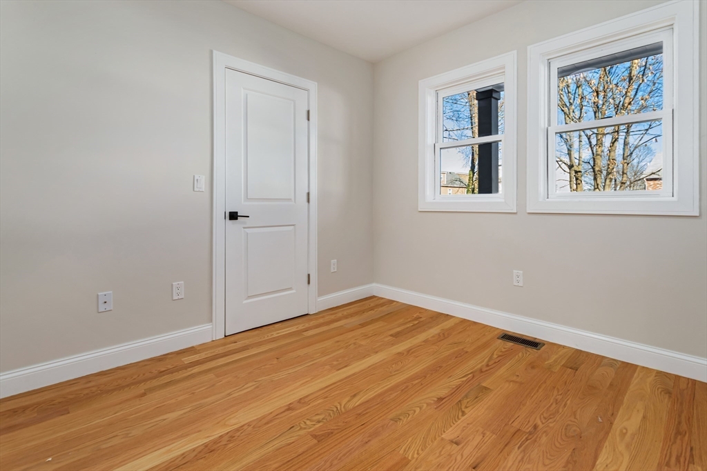 22-24 Melbourne Ave # 1