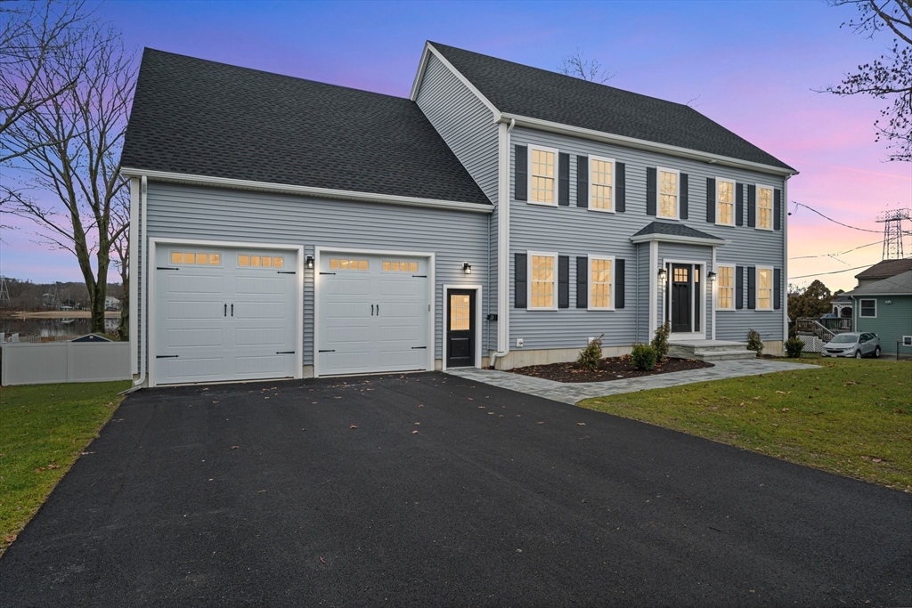 48 Idlewell Blvd