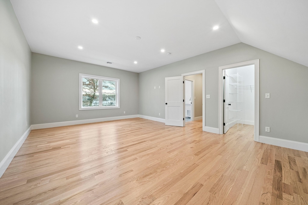 48 Idlewell Blvd