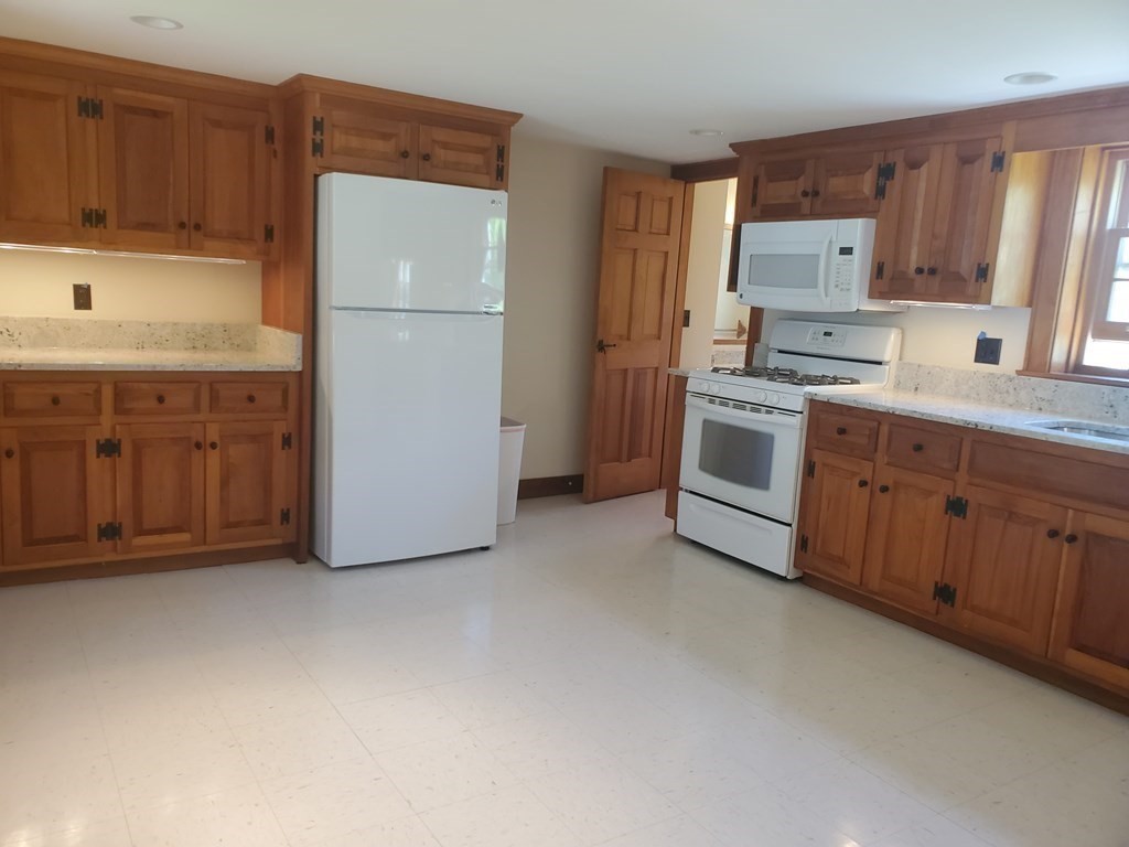 27 `gleasondale Road # 27