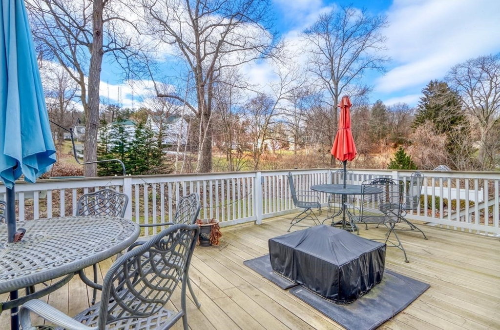4 Heritage Dr