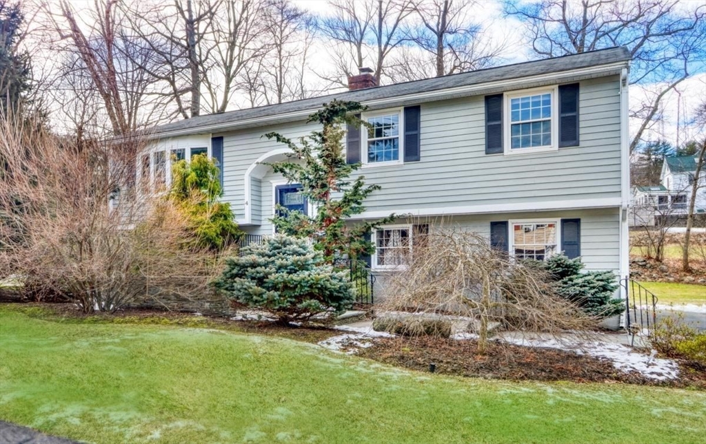 4 Heritage Dr