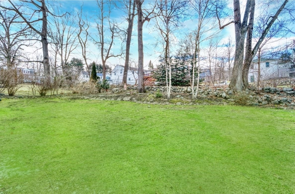 4 Heritage Dr