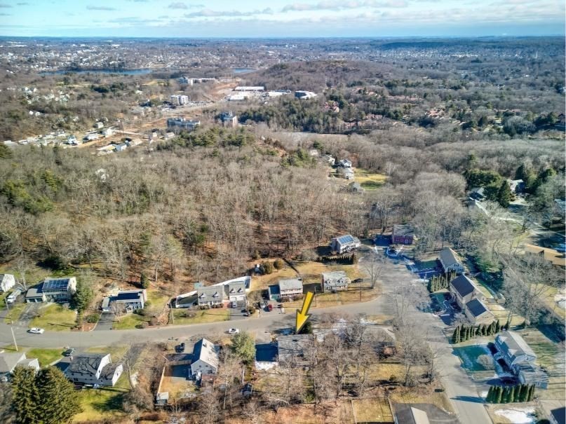 4 Heritage Dr