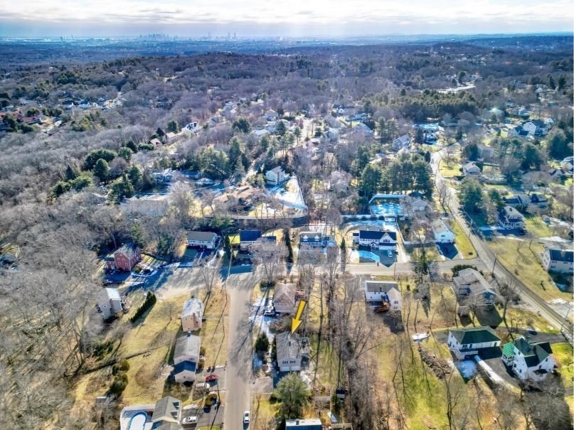 4 Heritage Dr