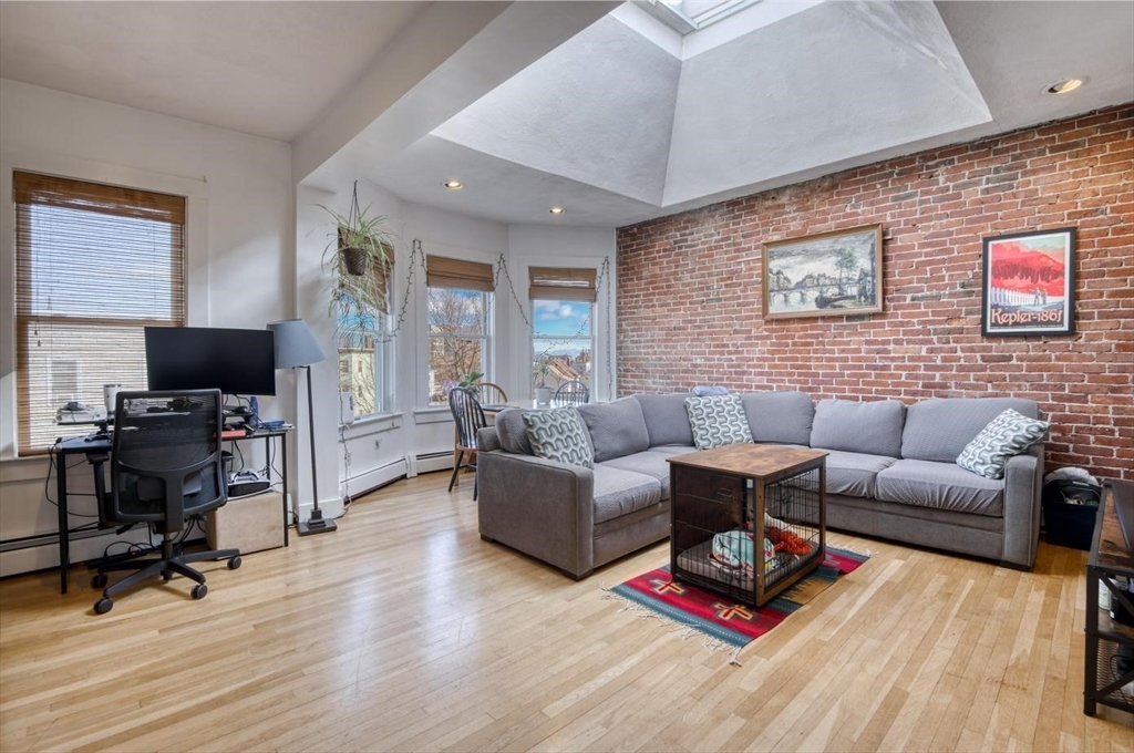 256 Hampshire St # 3