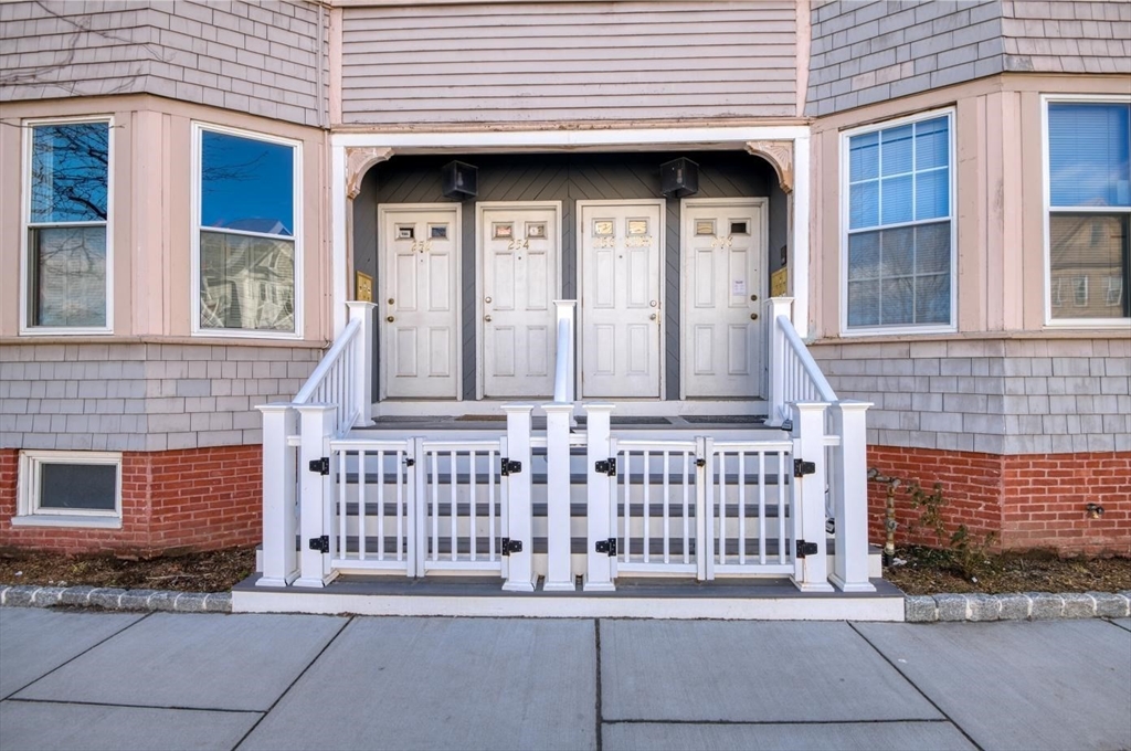 256 Hampshire St # 3