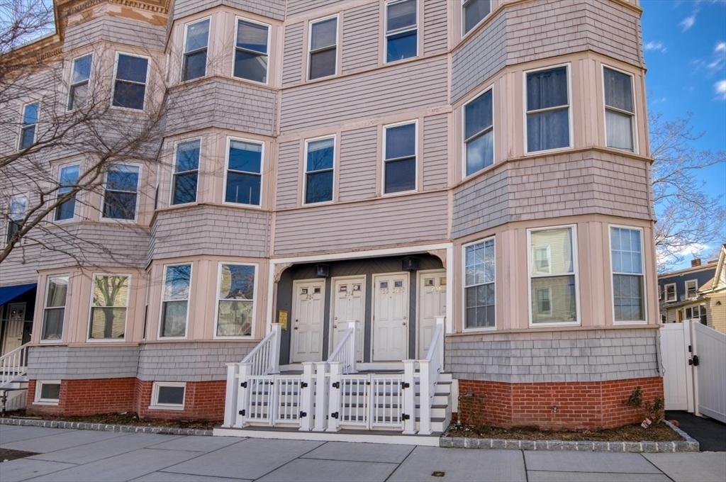 256 Hampshire St # 3