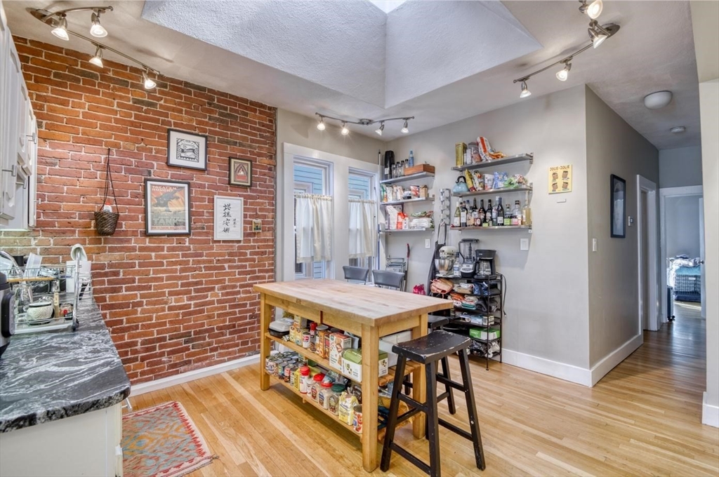 256 Hampshire St # 3
