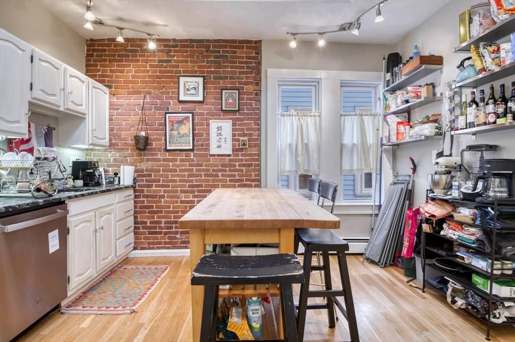 256 Hampshire St # 3