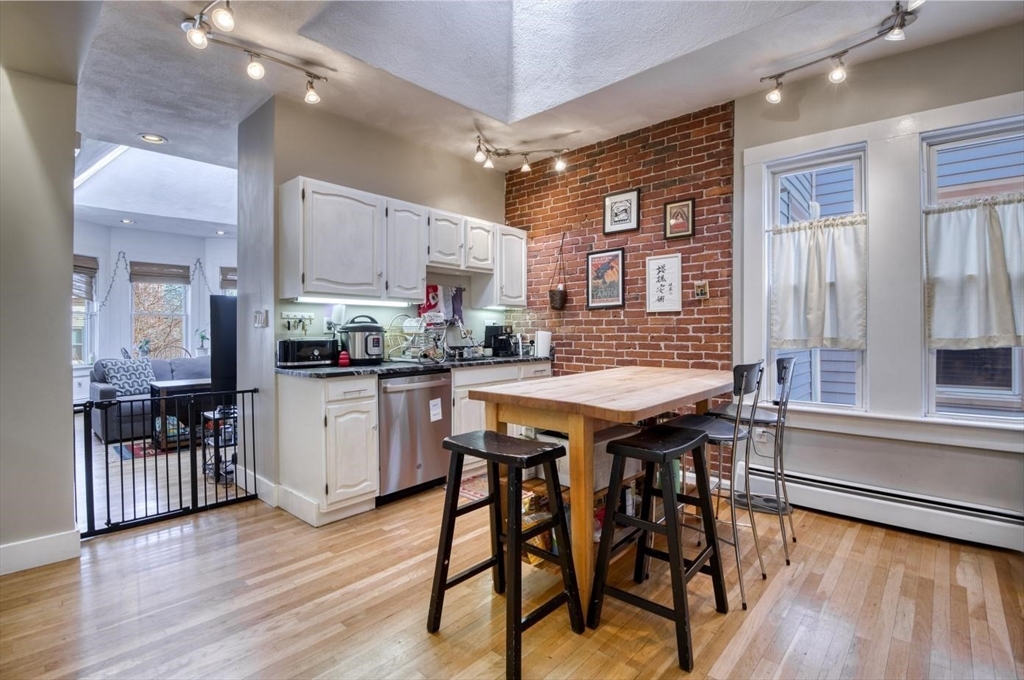 256 Hampshire St # 3