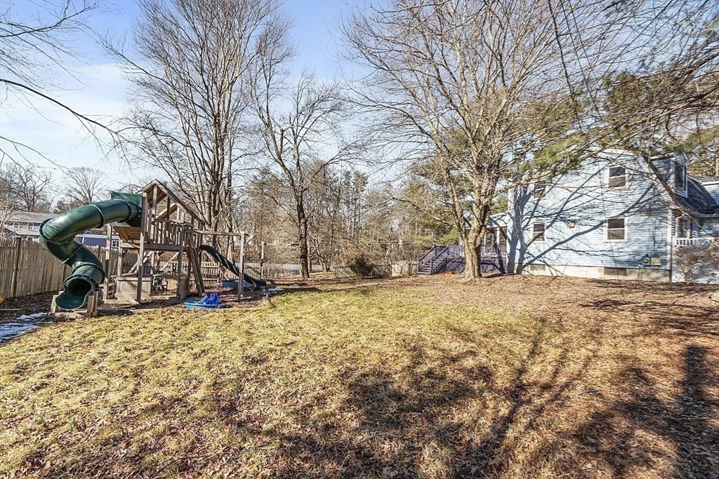 253C School St Aka Pond Ridge Dr