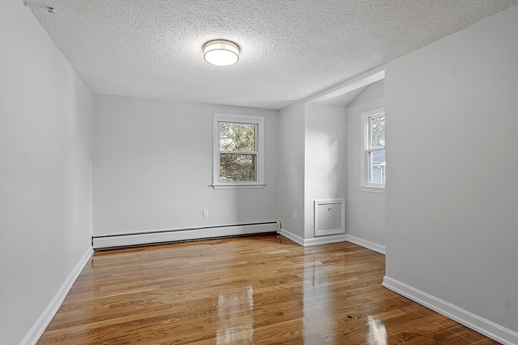 253C School St Aka Pond Ridge Dr
