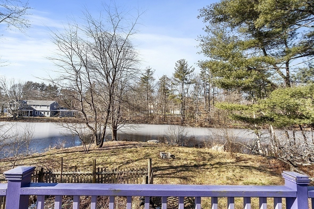 253C School St Aka Pond Ridge Dr