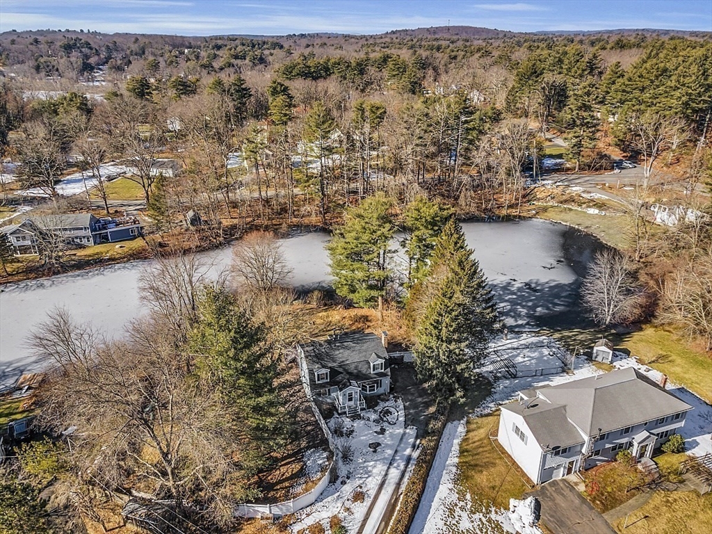 253C School St Aka Pond Ridge Dr