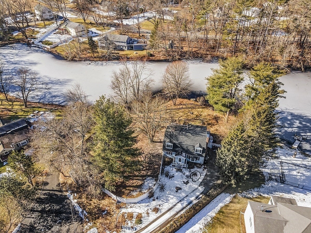 253C School St Aka Pond Ridge Dr
