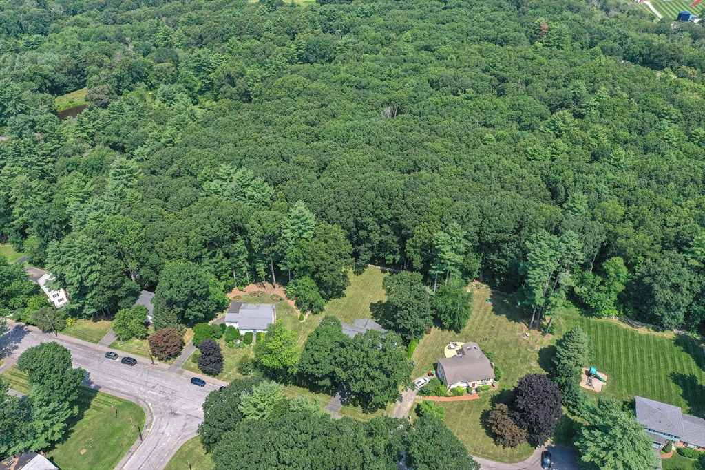 16 Evergreen Way