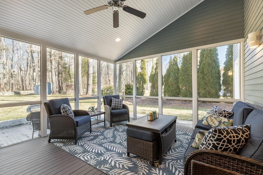 16 Evergreen Way