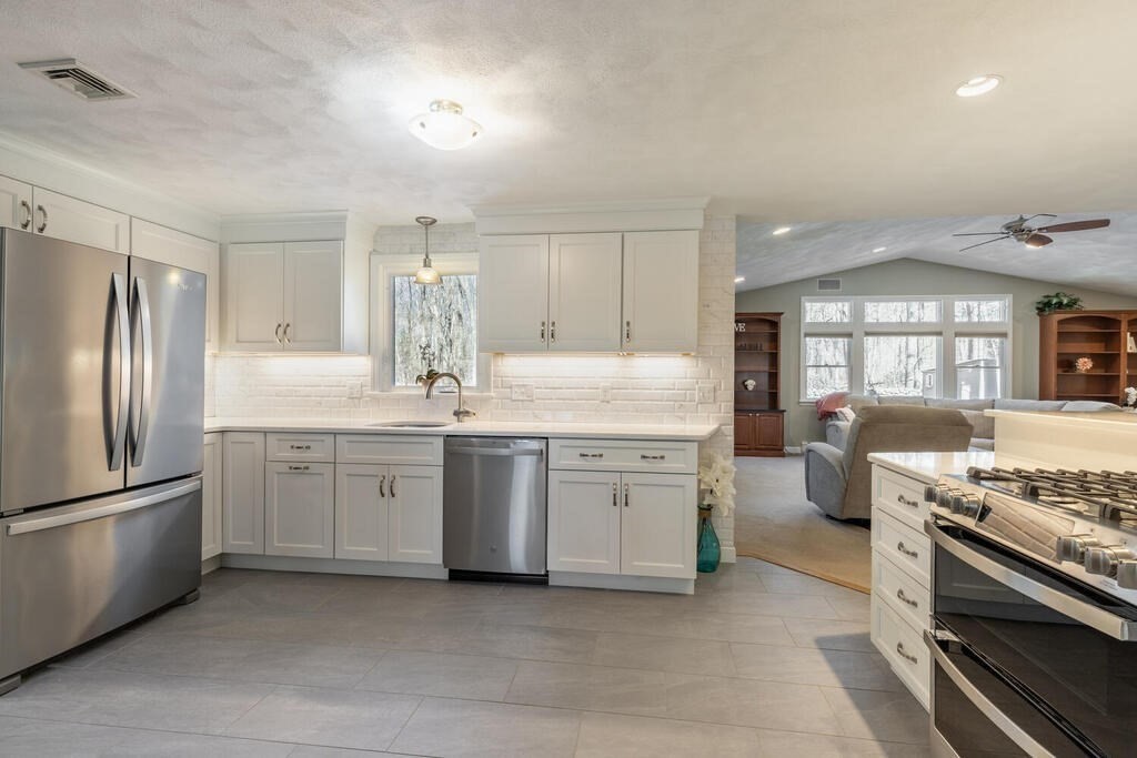 16 Evergreen Way