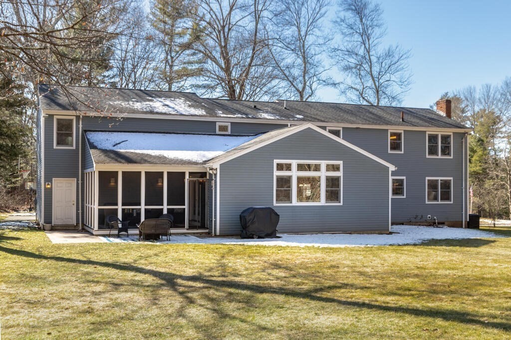 16 Evergreen Way
