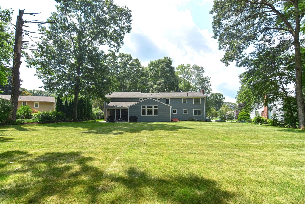 16 Evergreen Way