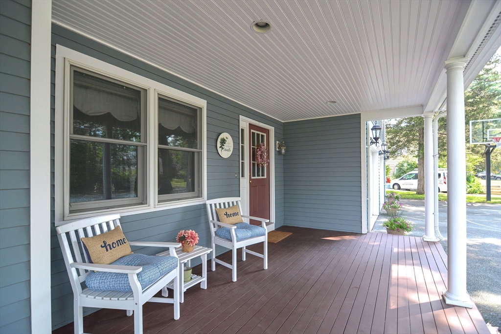 16 Evergreen Way