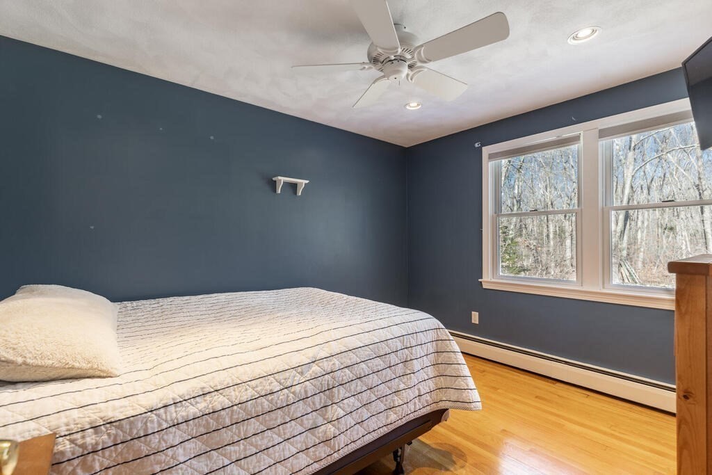 16 Evergreen Way