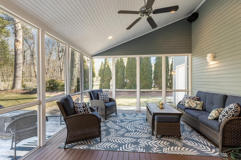 16 Evergreen Way