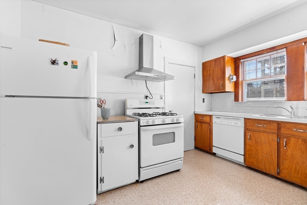 52-54 Rangeley Rd.