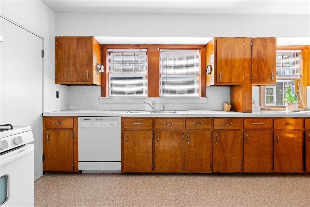 52-54 Rangeley Rd.