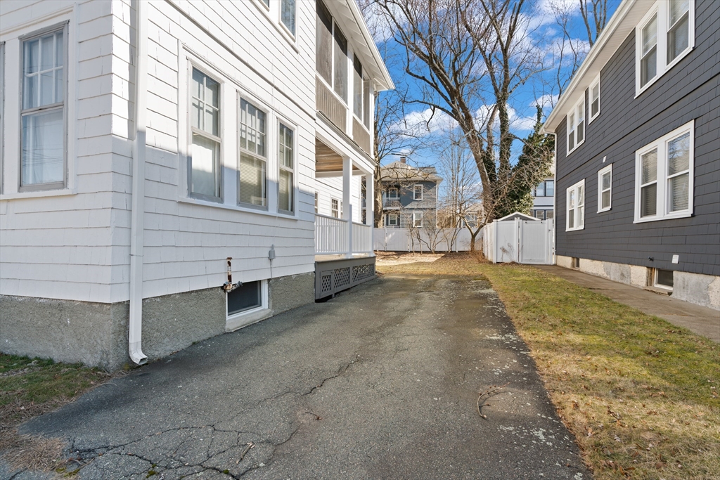 52-54 Rangeley Rd.
