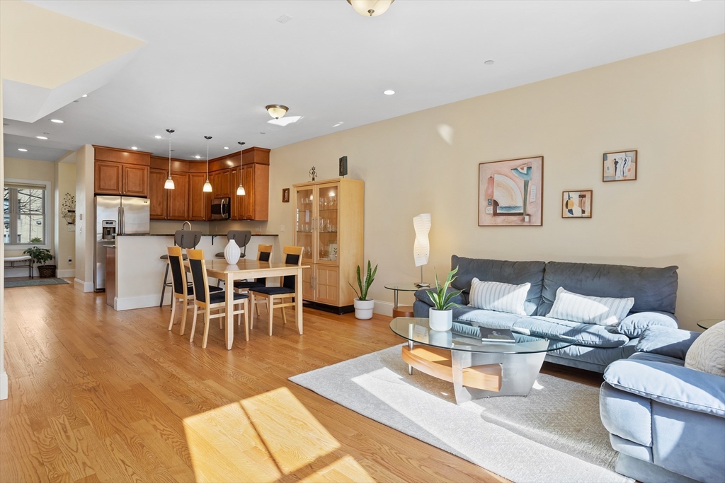 18 Weston Avenue # 2